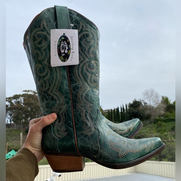 Sterling River Shoes - NWT Sterling River Boots Emerald Green Leather Embroidered Western Boots W11